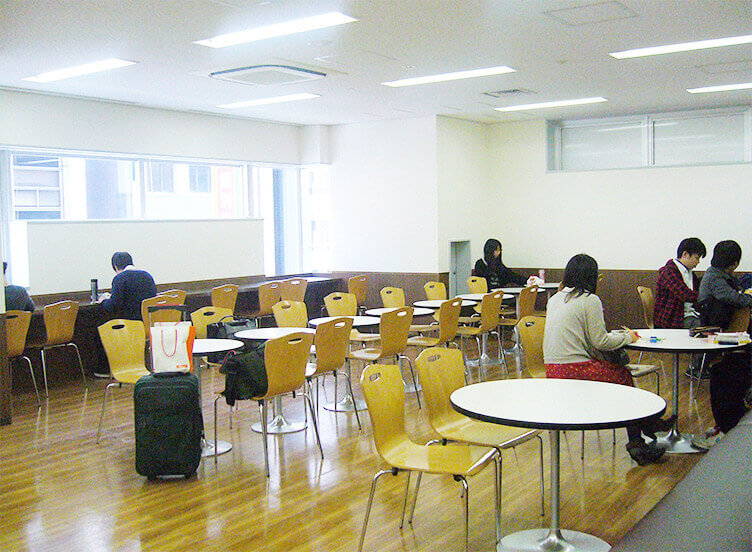 梅田校休憩室